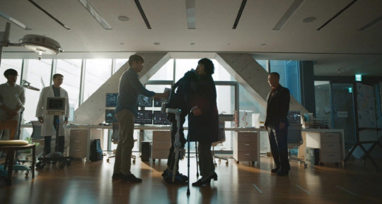 현대자동차 브랜드 필름 '두 번째 걸음마' 영상.<이노션 월드와이드 제공>